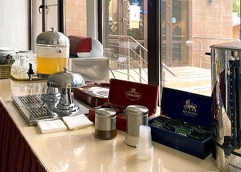 Отель «Шарм»