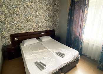 Отель «Шарм»